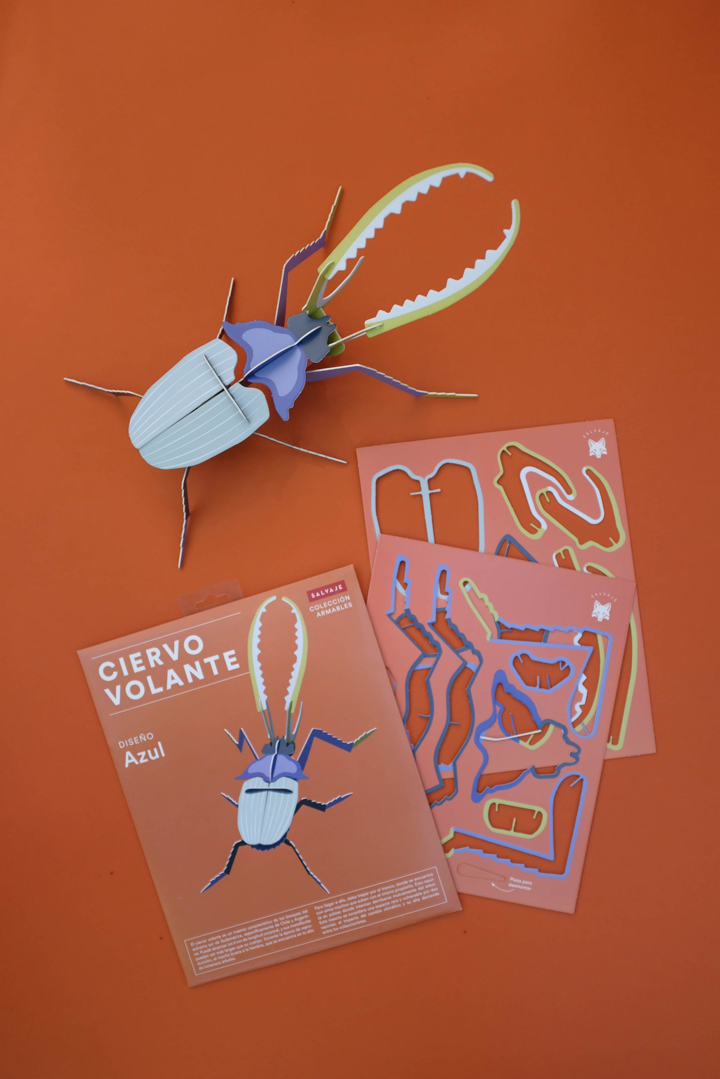 . Ciervo volante | Azul